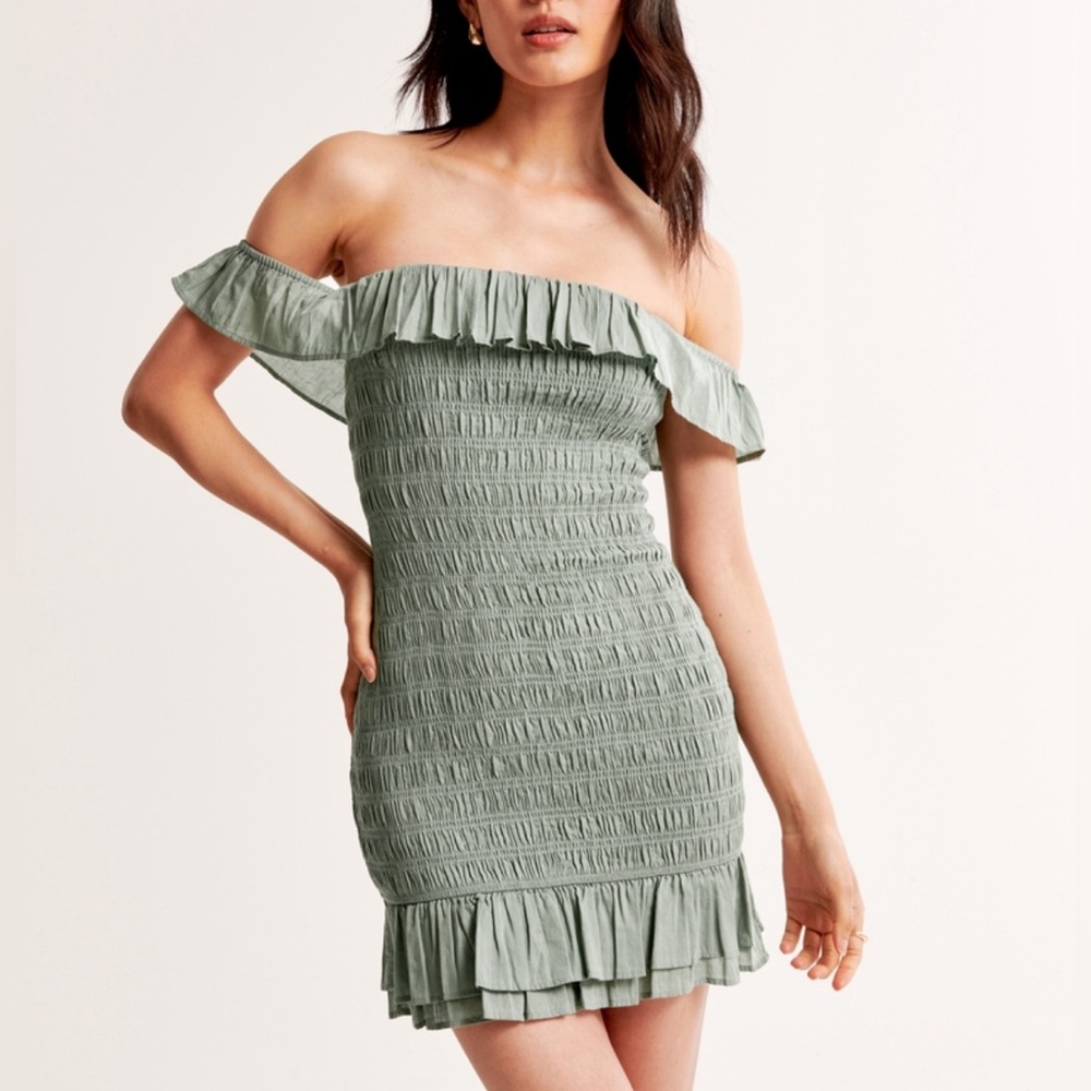 NWT Off-Shoulder smocked mini Dress